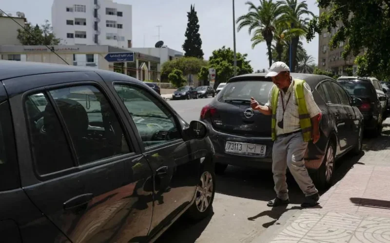 Tanger veut mettre fin aux faux gardiens de parking