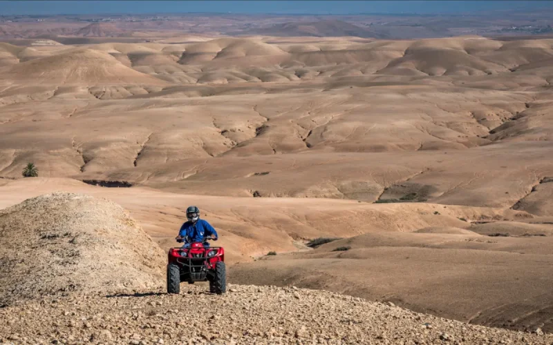 Applications de rencontre, quads, montgolfières : les nouveaux avertissements britanniques pour le Maroc