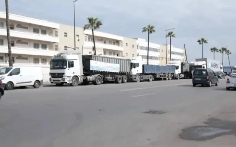 Grève des transporteurs : le ministère de l'Intérieur rassure et menace