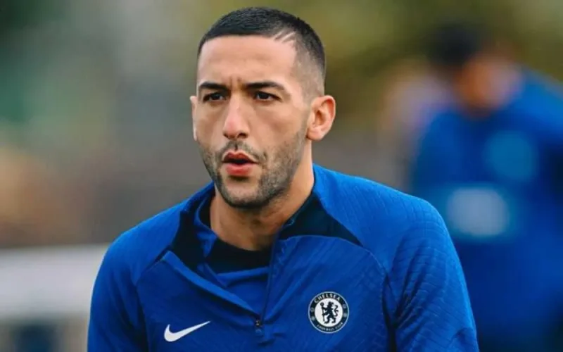 Hakim Ziyech restera à Chelsea, malgré lui 