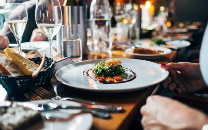 Les professionnels de l'hôtellerie-restauration français veulent recruter des Marocains