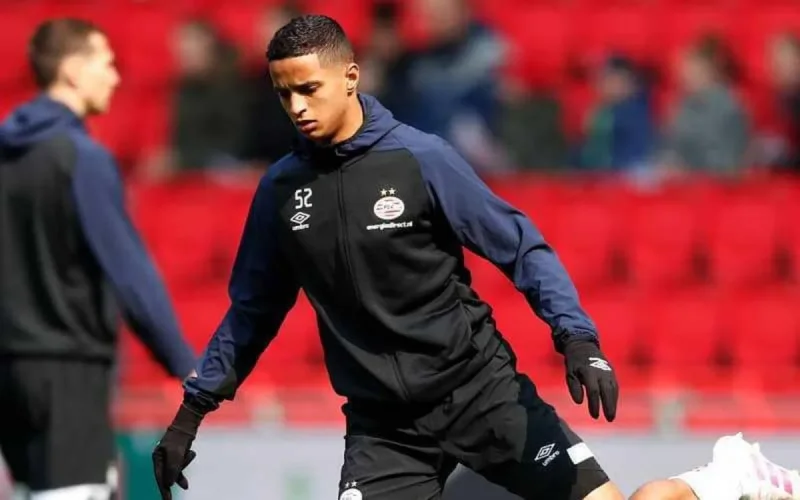 Mohamed Ihattaren : une carrière prometteuse menacée par des ennuis judiciaires