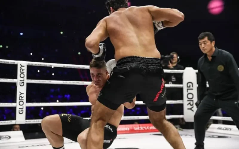Epuisé, Jamal Ben Saddik perd contre Rico Verhoeven
