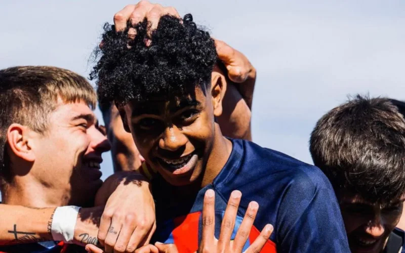 Le Real Madrid lorgne Lamine Yamal, le Barça « sécurise » sa pépite 