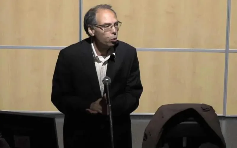 Maâti Monjib qualifie d'« illégale » sa suspension de l'université