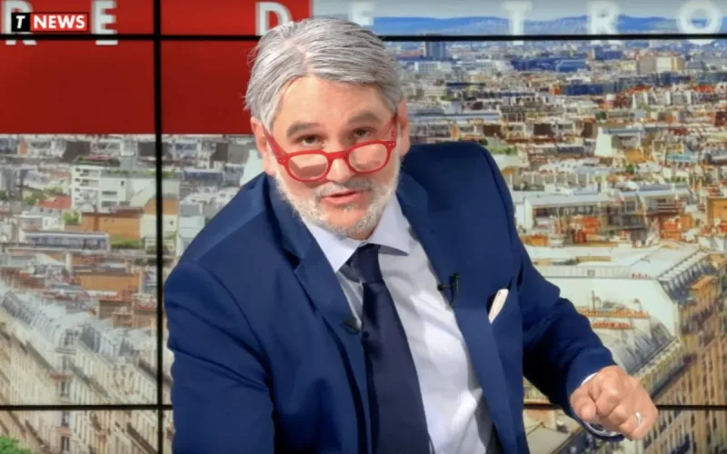 Malik Bentalha fait sensation avec sa parodie de L'heure des pros (vidéo)