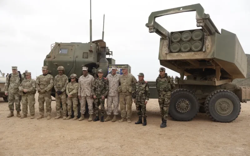HIMARS, Apache, drones : un rapport suédois décrit l'avantage militaire du Maroc au Sahara