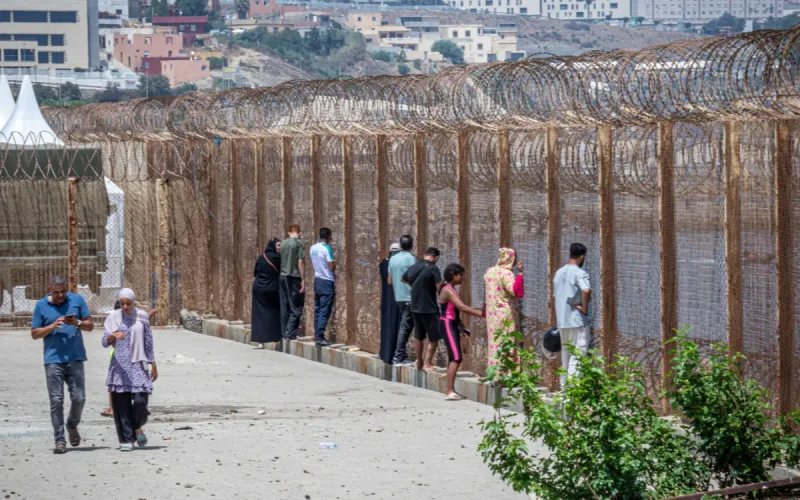 Ils pensaient ne plus pouvoir être renvoyés : le Maroc explique la ruée vers Sebta