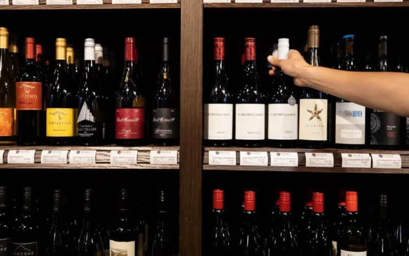 Hausse des prix de l'alcool au Maroc : les bars en difficulté ? 