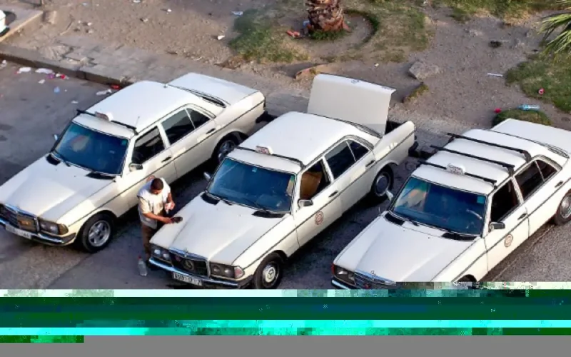 Maroc : les vieux taxis à la fourrière