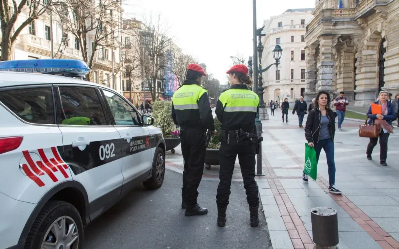 Un professeur marocain abandonne ses enfants en Espagne pour leur « avenir »