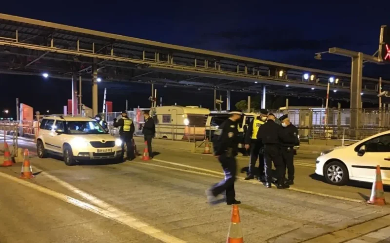 France : agacé par un contrôle, un Marocain frappe des policiers à la frontière