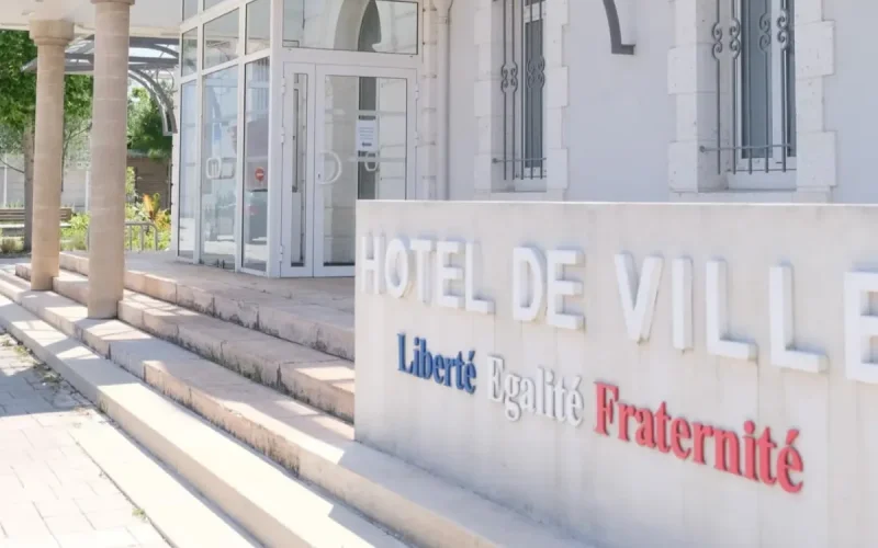 La préfecture voulait son départ, la justice l'oblige finalement à lui donner ses papiers