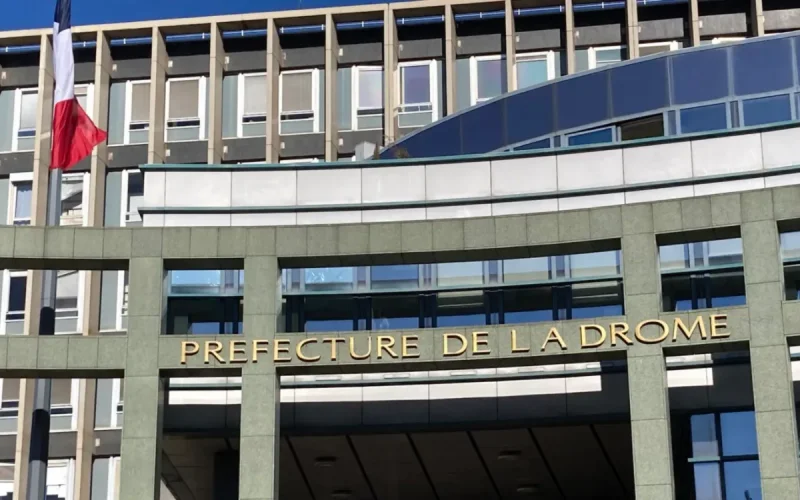 Sans réponse de la préfecture de la Drôme, un Marocain perd son école d'ingénieur, son alternance et son logement