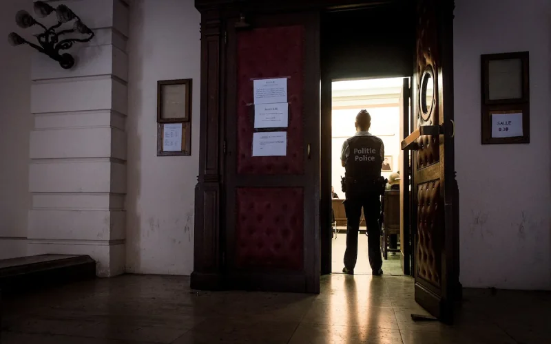 Isolement et alcool : Le parcours d'une Marocaine devant la justice belge