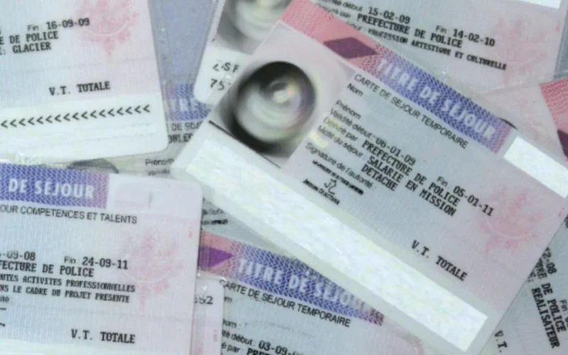 En France depuis 50 ans, une Marocaine galère pour obtenir une carte de séjour