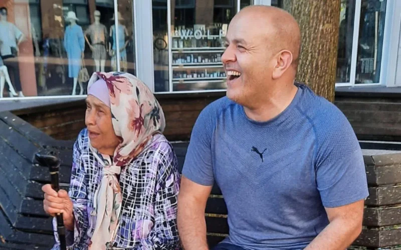 À 100 ans, une Marocaine retrouve un toit après trois ans dans la rue aux Pays-Bas