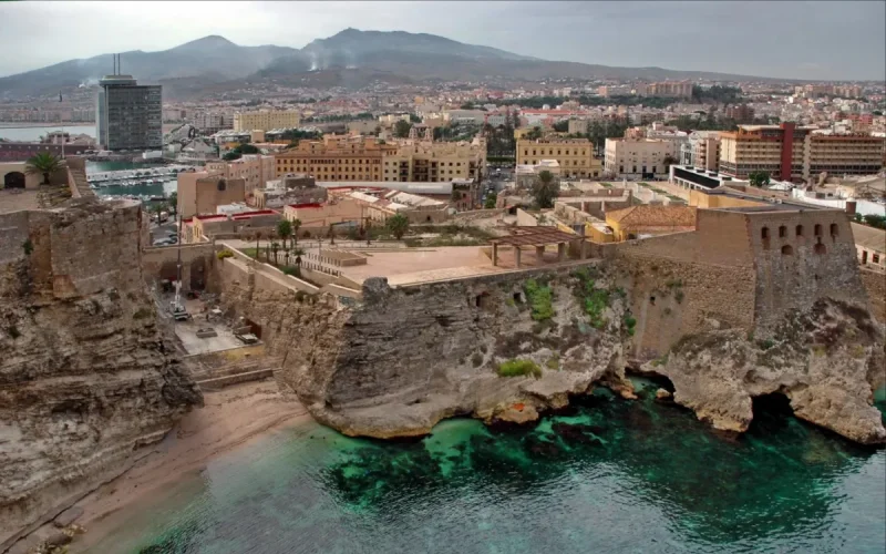 Après Gibraltar, Melilla rêve d'abattre sa frontière avec le Maroc