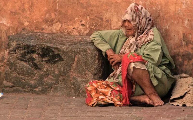 Maroc : une mendiante arrêtée avec en sa possession 110 000 dirhams