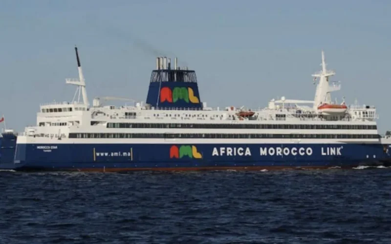 Un bateau dédié au transport de MRE victime d'un incendie