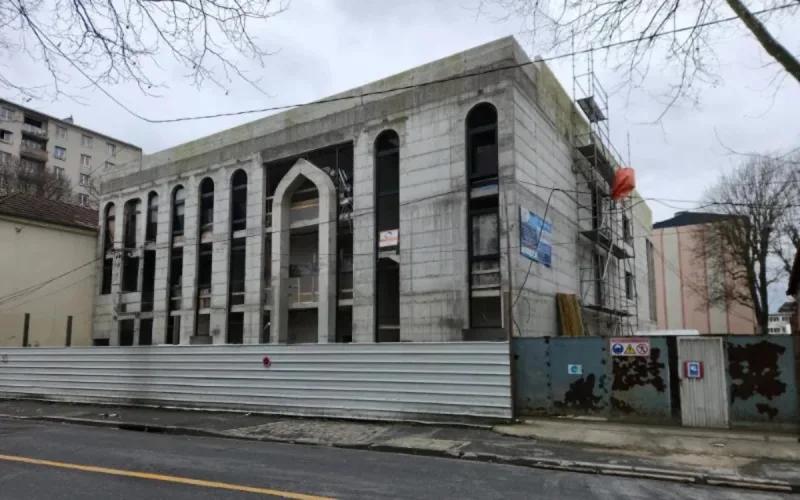 La mosquée de Noisy-le-Grand fait plier l'État français