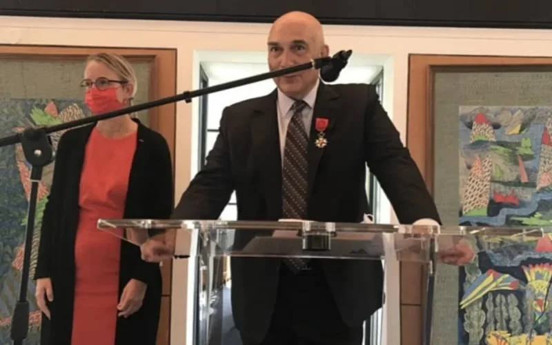 Mostafa Terrab décoré Officier de la Légion d'Honneur