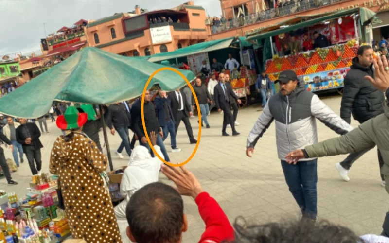 Marrakech : bain de foule pour le Prince Moulay El Hassan à Jemaa El Fna