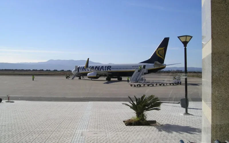 Fès : Un Belgo-Marocain menace un avion et finit en garde à vue