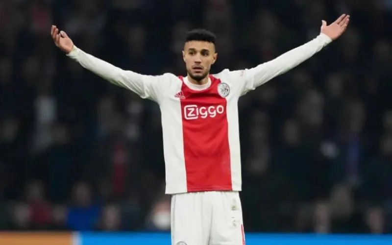 Le Bayern Munich fait une offre alléchante à Noussair Mazraoui