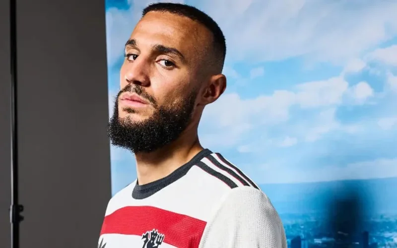La promesse de Noussair Mazraoui à Manchester United 