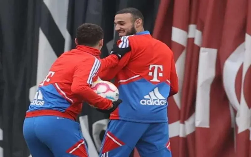 Bayern Munich : Mazraoui ovationné après son retour à l'entraînement