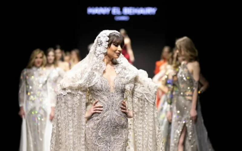 Paris accueille l'Oriental Fashion Show et célèbre le caftan marocain