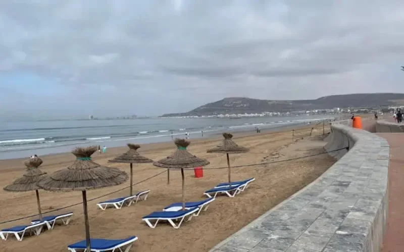 Ces vieilles pratiques qui gâchent les vacances sur les plages marocaines
