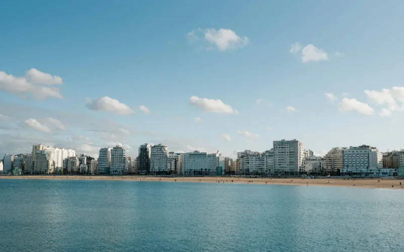 Tanger : les vacances à la plage gâchées par la pollution ?