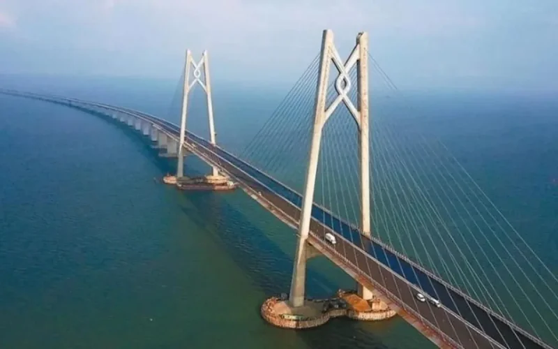 Pourquoi il n'y a pas de pont entre l'Espagne et le Maroc (et pourquoi le tunnel est si compliqué)