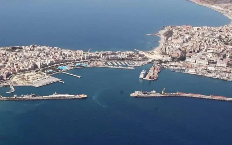Crise migratoire : le port de Ceuta en alerte rouge