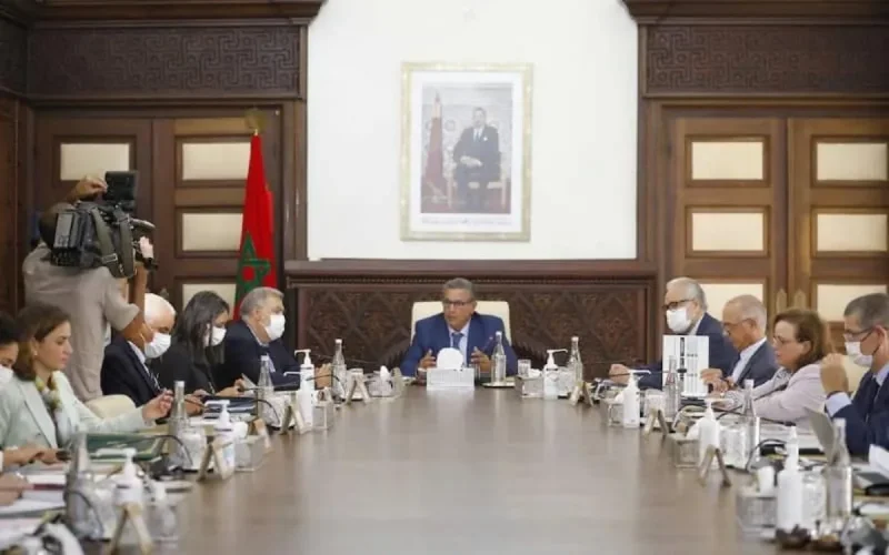 Aziz Akhannouch préside une réunion consacrée aux MRE