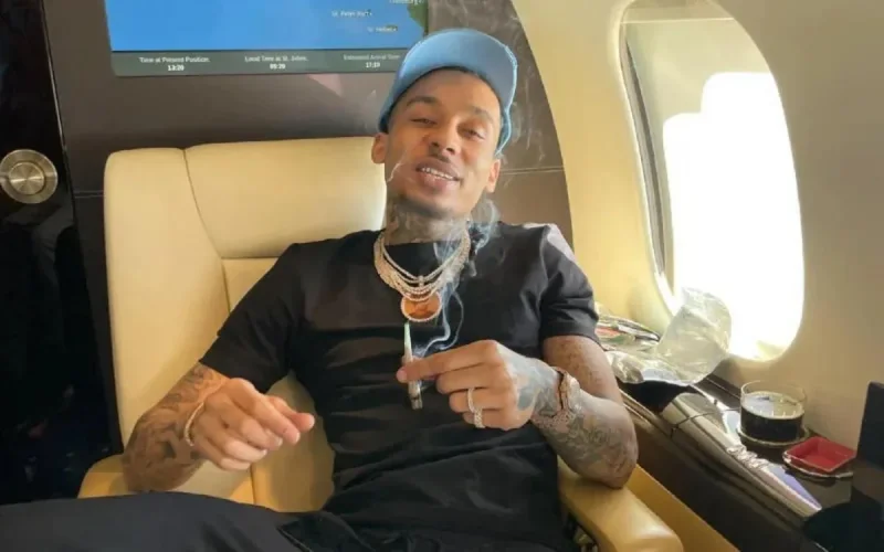 De la célébrité à la prison : la vie tumultueuse du rappeur Fredo d'origine marocaine 