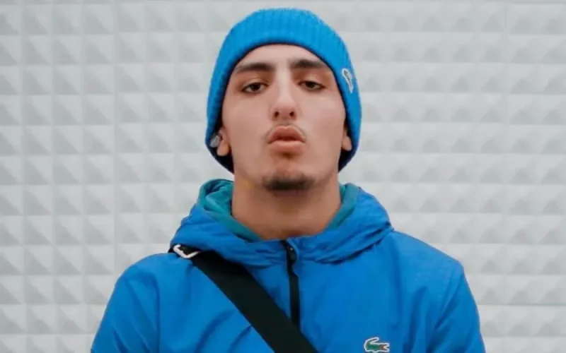 Le rappeur Morad doit être expulsé au Maroc, appelle le parti raciste Vox