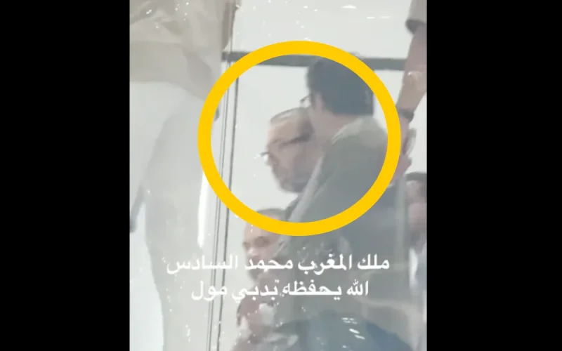 Le roi Mohammed VI aperçu au Dubaï Mall (vidéo)