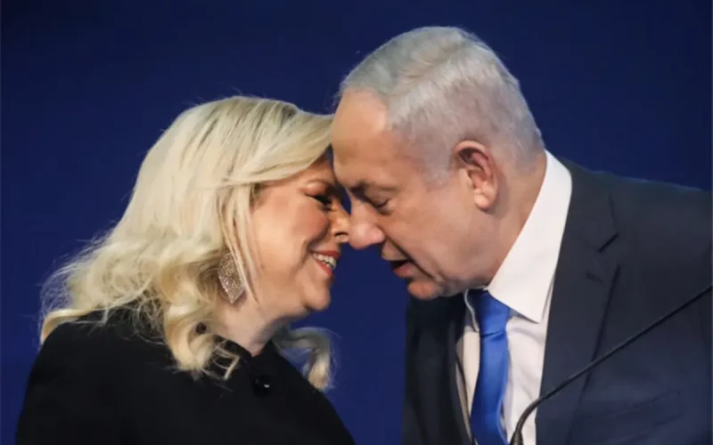 « Marocain arriéré » : un employé accuse l'épouse de Netanyahu de l'avoir humilié