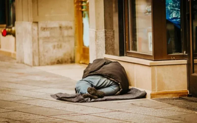Anvers : un Marocain handicapé sans papiers contraint de dormir dans la rue