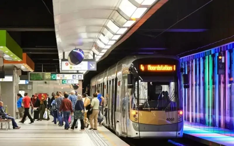 Port du voile : après la condamnation de la STIB, le gouvernement bruxellois tranche