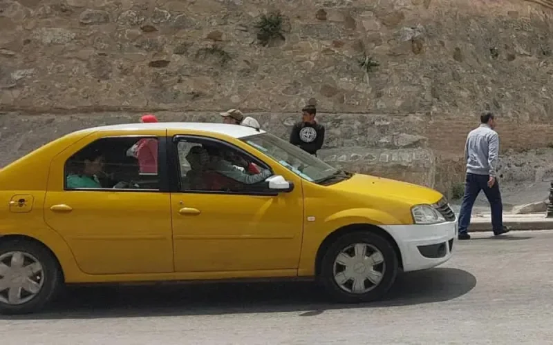 Course-poursuite dangereuse à Marrakech : un chauffeur de taxi traque un InDrive
