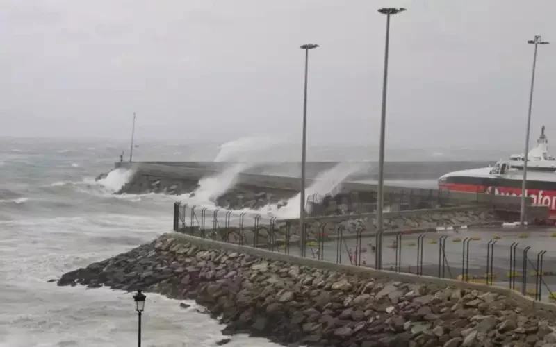 Les liaisons Algeciras - Tanger Med rétablies, Tarifa toujours fermée