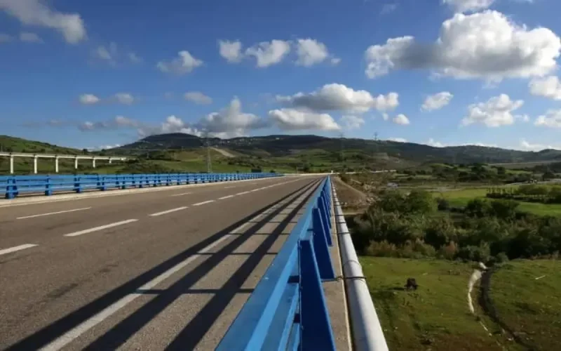 Circulation suspendue sur l'autoroute Casablanca–Berrechid