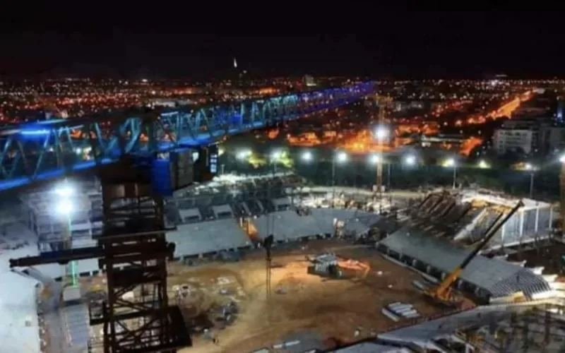 Travaux jour et nuit pour finaliser le stade de Rabat