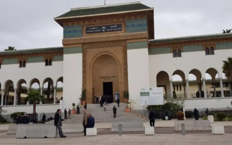 Une employée du tribunal de Casablanca épinglée pour corruption 