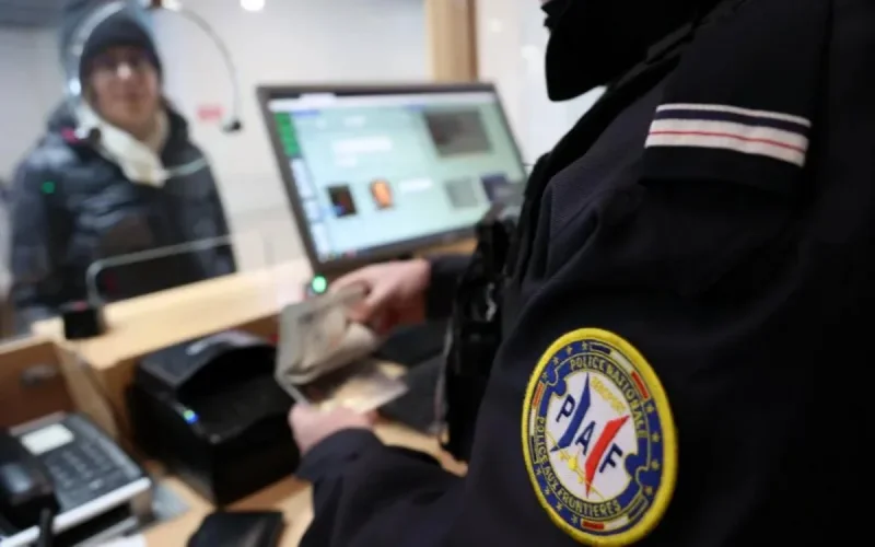 Marié à une Française, il était sous OQTF : le tribunal le rétablit