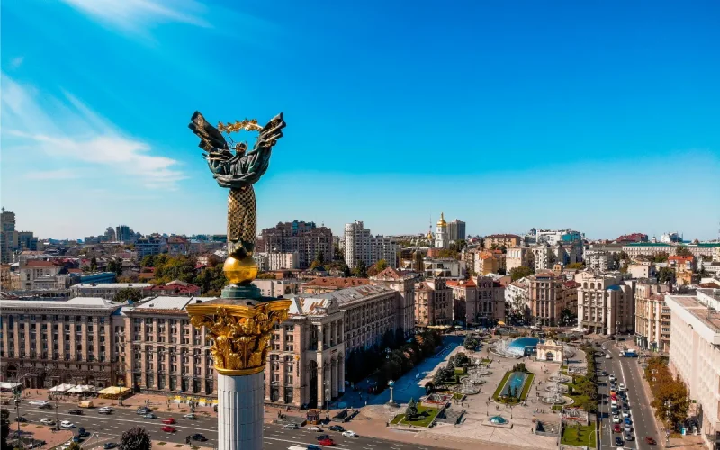 Vidée par la guerre, l'Ukraine se tourne vers les Marocains